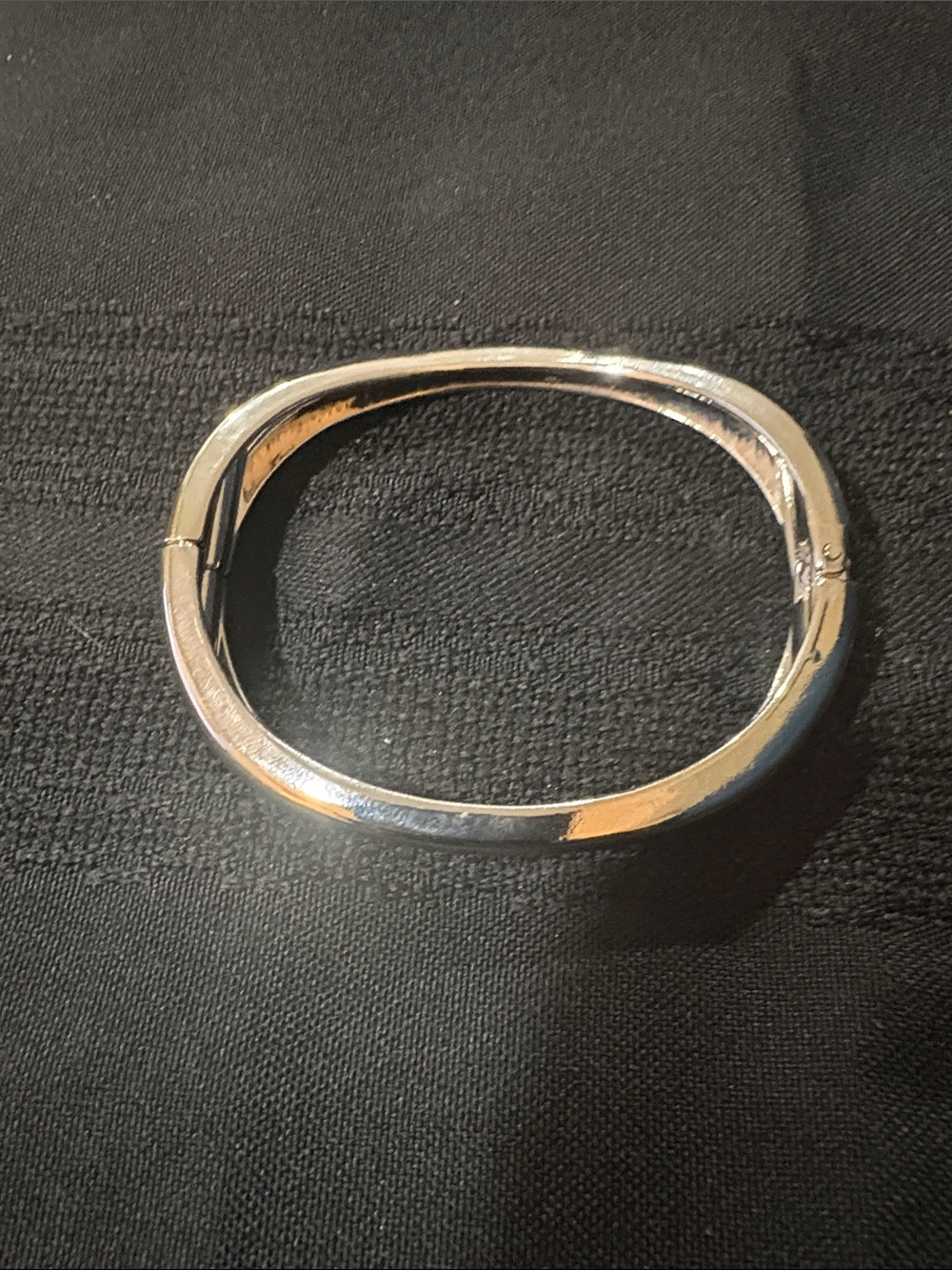 Classic Silver Tone Women's Hinged Bangle Bracelet